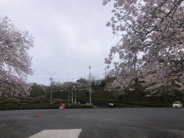 史跡公園駐車場